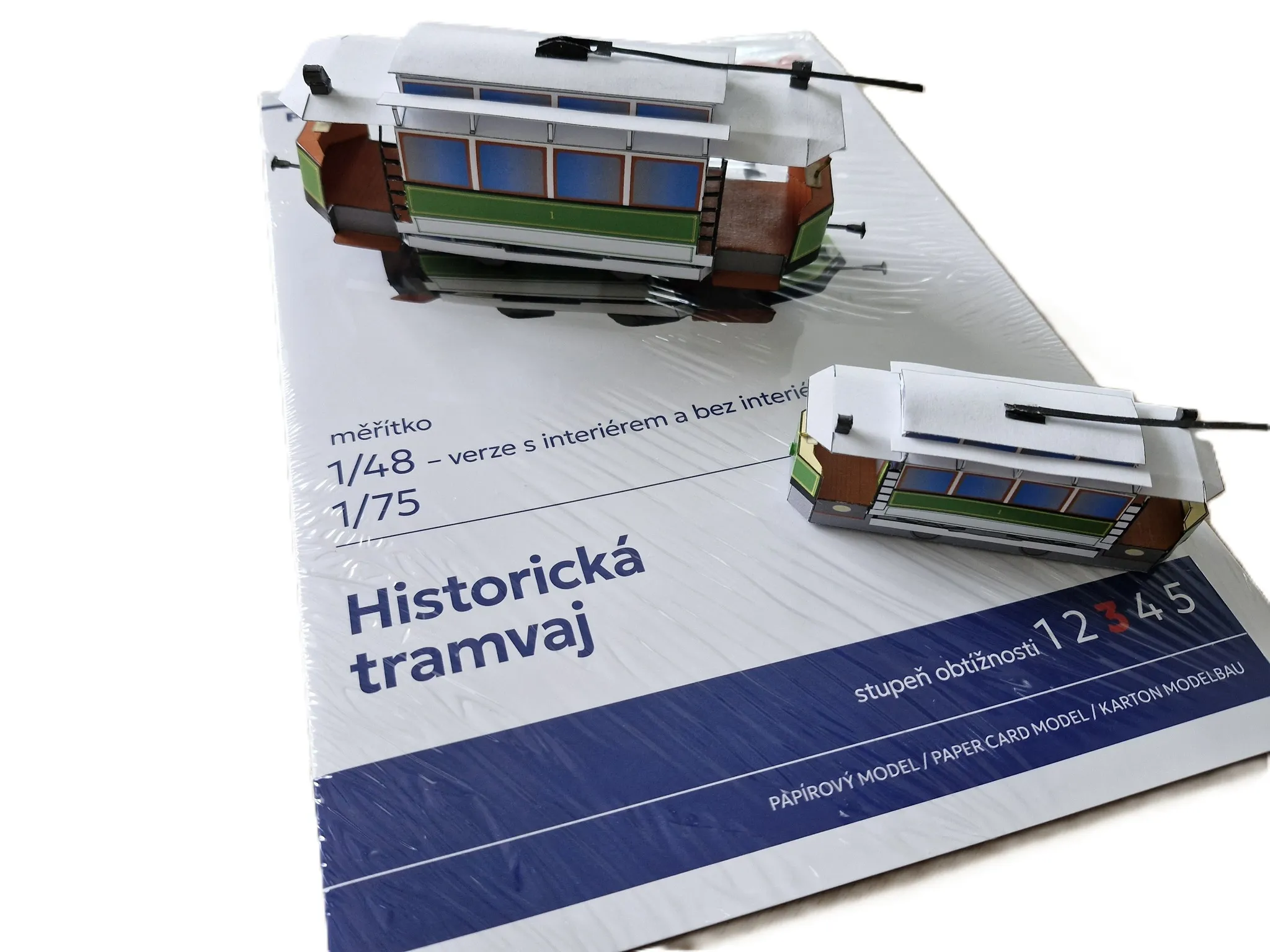 2 x Historická električka 148 a 175